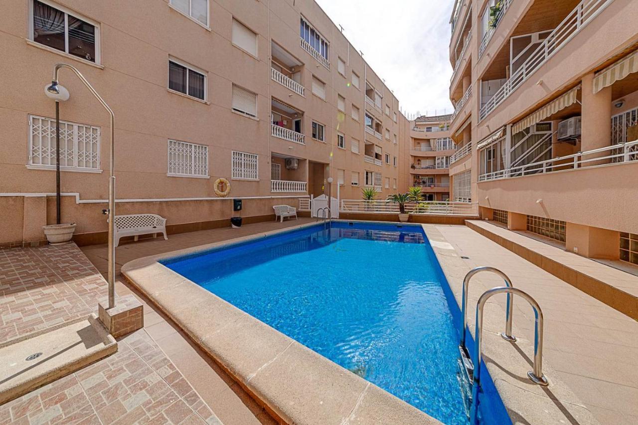 Cozy Appartment Torrevieja At Irina Εξωτερικό φωτογραφία