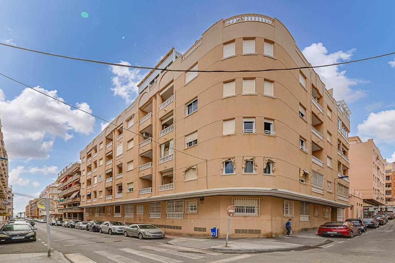 Cozy Appartment Torrevieja At Irina Εξωτερικό φωτογραφία