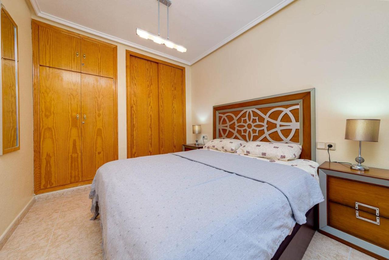 Cozy Appartment Torrevieja At Irina Εξωτερικό φωτογραφία