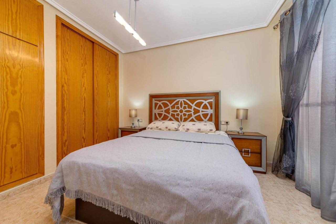 Cozy Appartment Torrevieja At Irina Εξωτερικό φωτογραφία