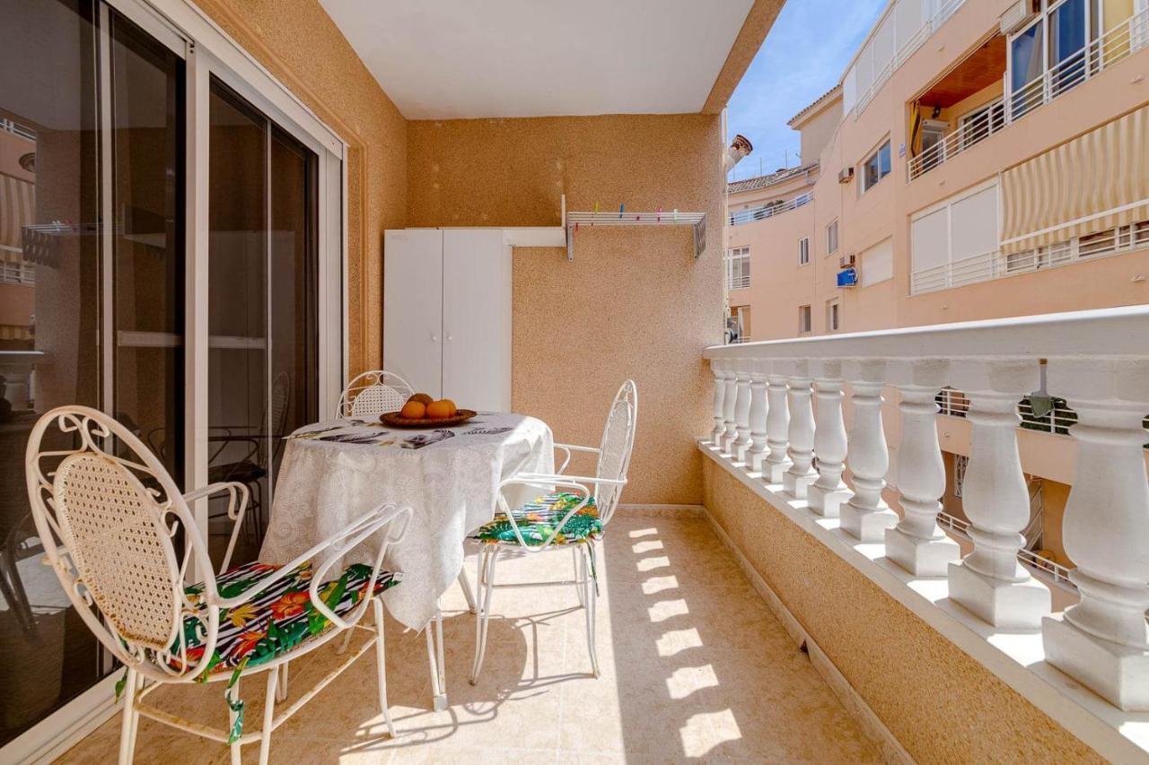 Cozy Appartment Torrevieja At Irina Εξωτερικό φωτογραφία
