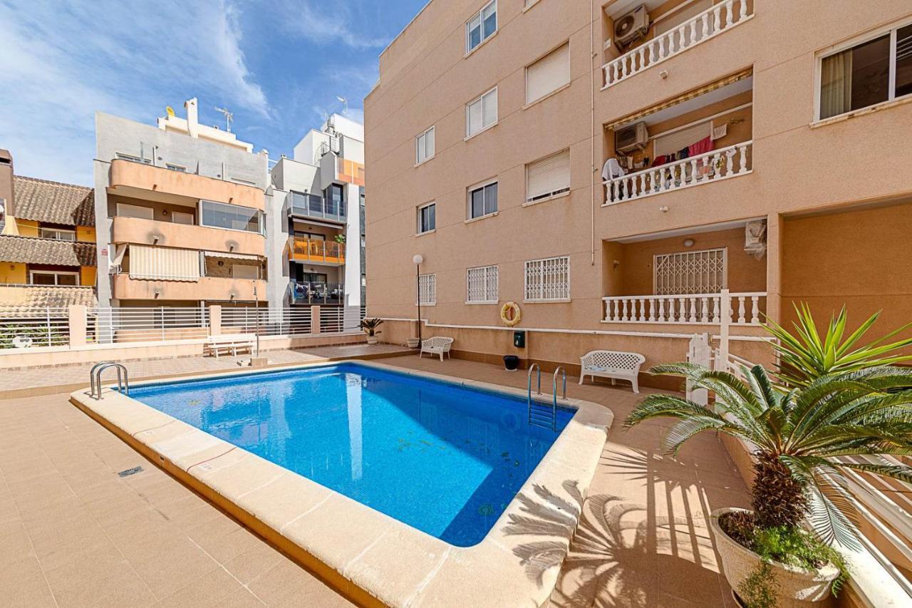Cozy Appartment Torrevieja At Irina Εξωτερικό φωτογραφία